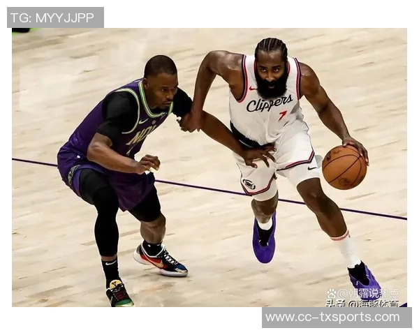 快船半场领先鹈鹕8分哈登贡献16分6助攻祖巴茨与普尔各得14分 快船半场领先鹈鹕8分哈登贡献16分6助攻祖巴茨与普尔各得14分